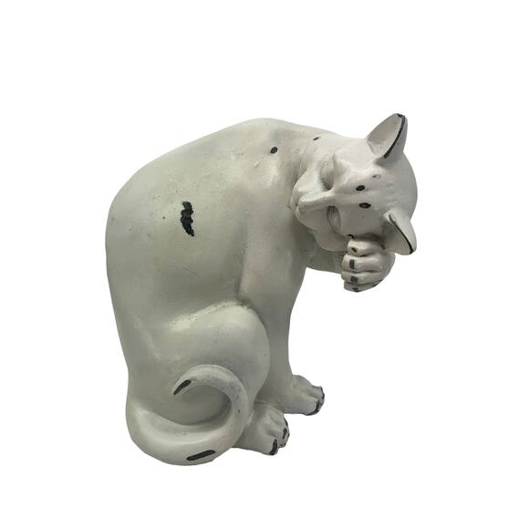Willow Brook Collection Vintage White Ceramic Cat Figurine - Picture 1 of 9